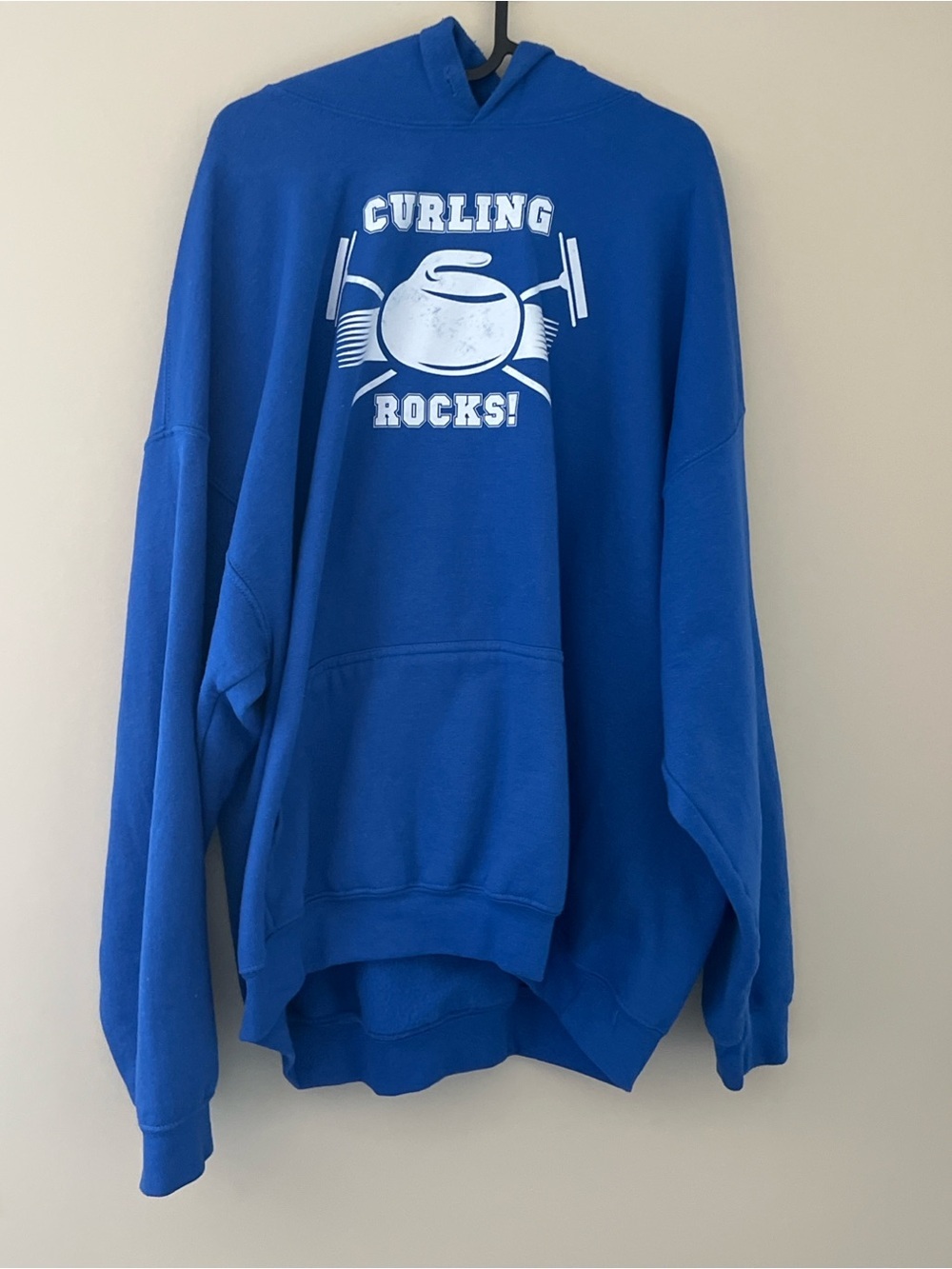 Curling Rocks Graphic Pullover Hoodie Blue Gildan Heavy Blend 2XL